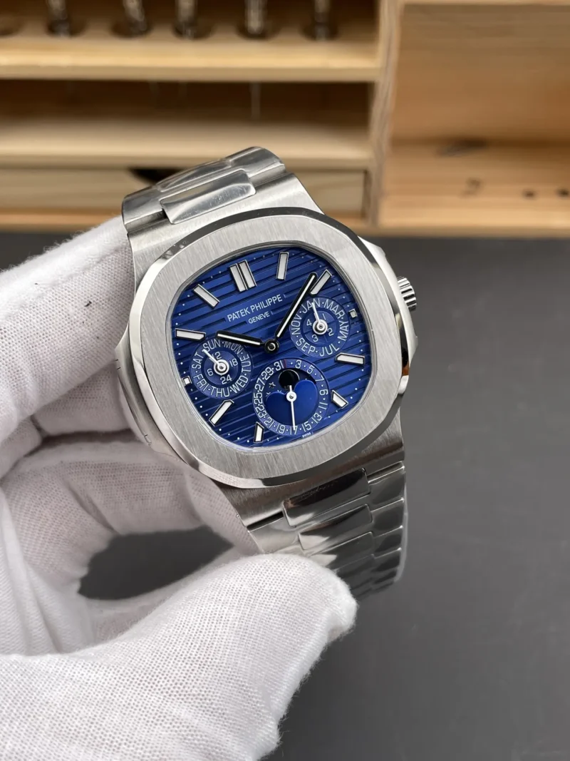 Patek Philippe Nautilus 5740 Blue Dial 40mm