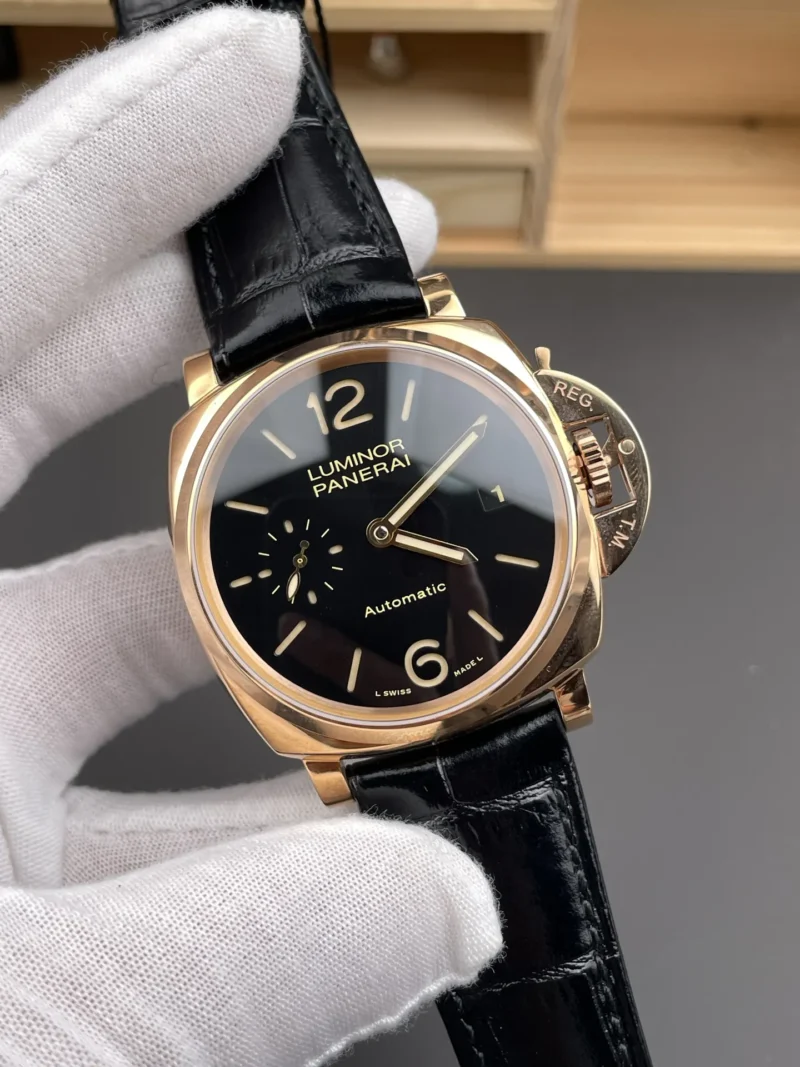 Panerai Luminor PAM908 Gold 42mm