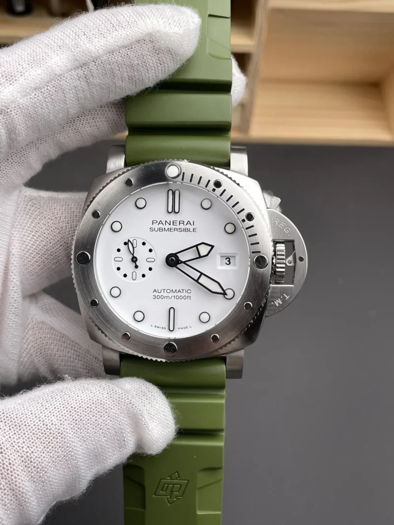 Panerai Submersible Submersible PAM1226 White Dial 44mm