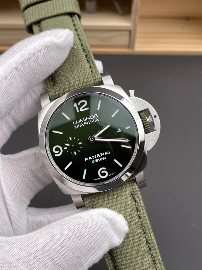 Panerai Luminor PAM1356 Green Dial 44mm