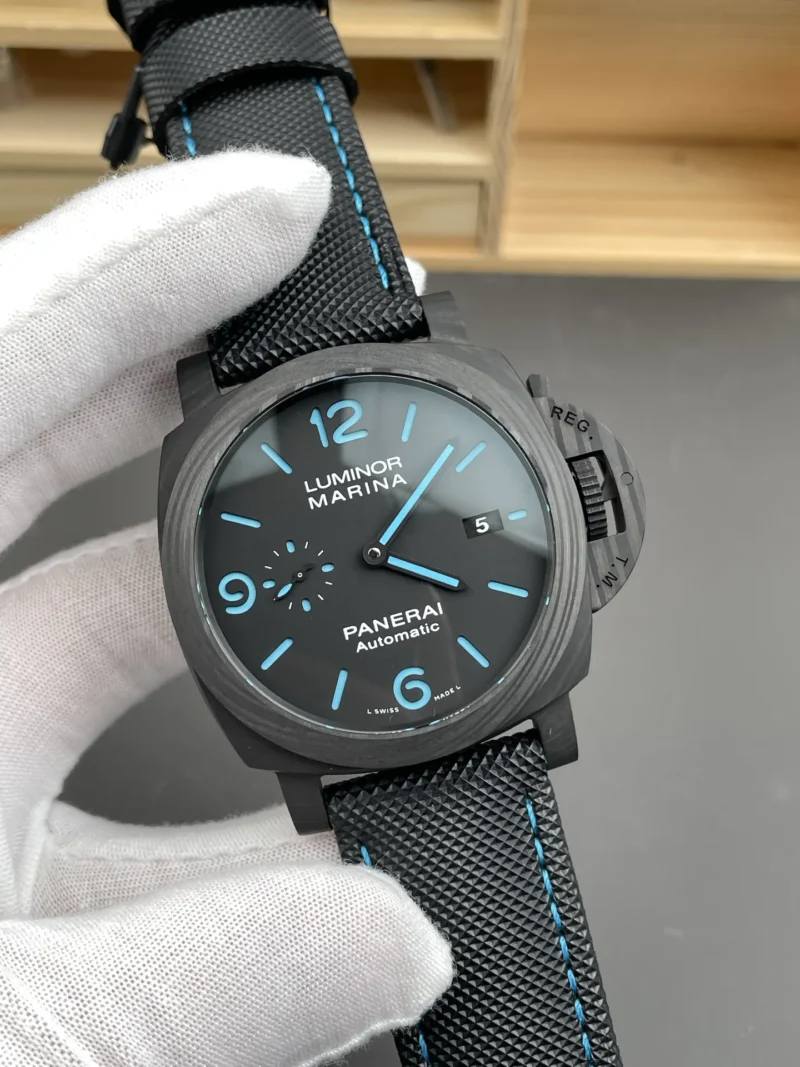 Panerai Luminor PAM1661 Carbon Fiber 44mm