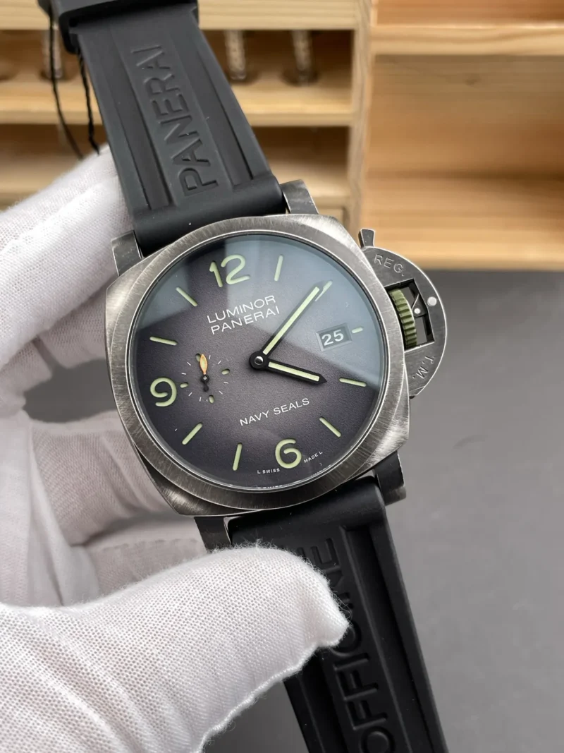 Panerai Luminor PAM1412 44mm