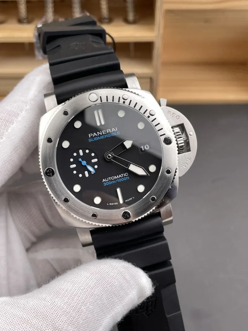 Panerai Submersible Submersible PAM1222 Black Dial 44mm