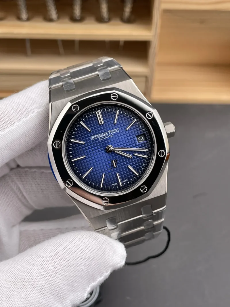 AP Royal Oak 15202 Gradient Blue 39mm