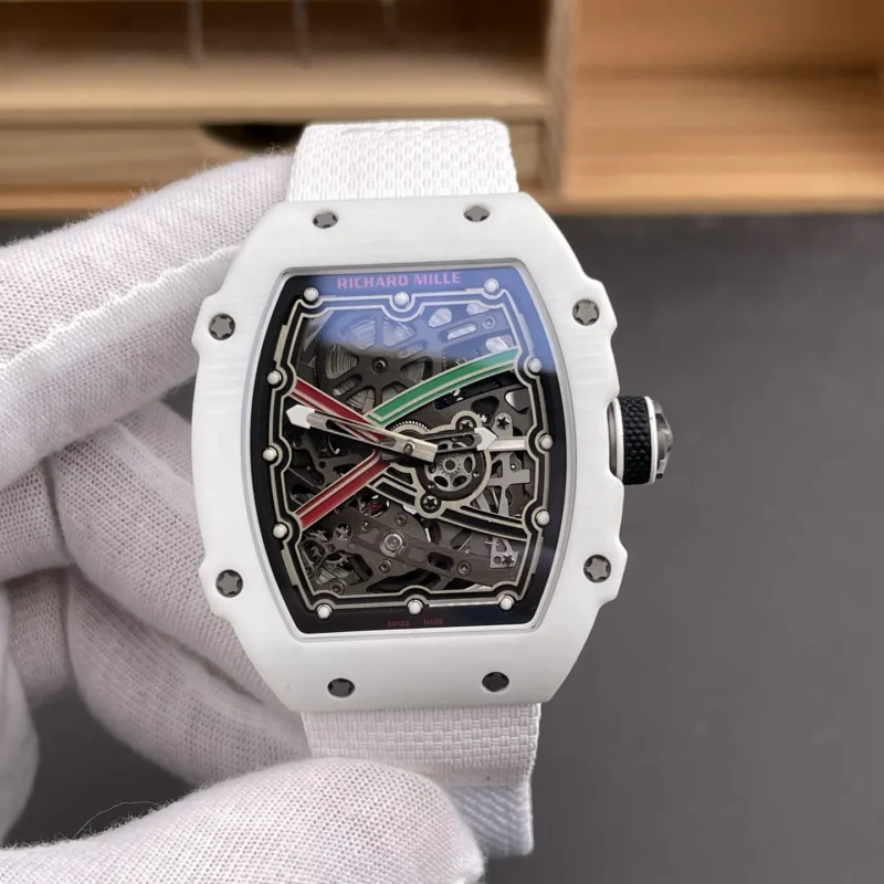 img03_2325_理查德米尔_RM67-02系列_阿联酋航空轻量特殊版_47x7.9mm_CRMA7超薄机芯.webp Richard Mille RM 67-02 47x7.9mm