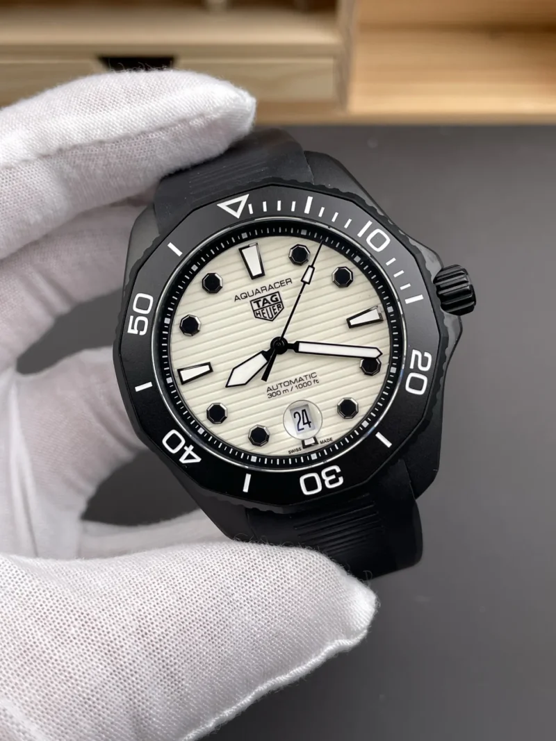 TAG Heuer Aquaracer Ceramic 43mm