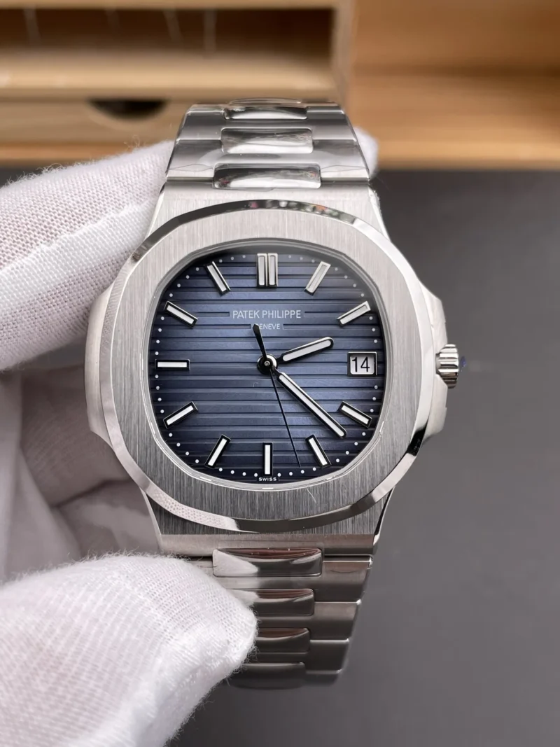 Patek Philippe Nautilus 5811 Blue 41mm