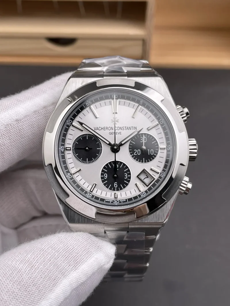 Vacheron Constantin Overseas 5500 Panda 42mm
