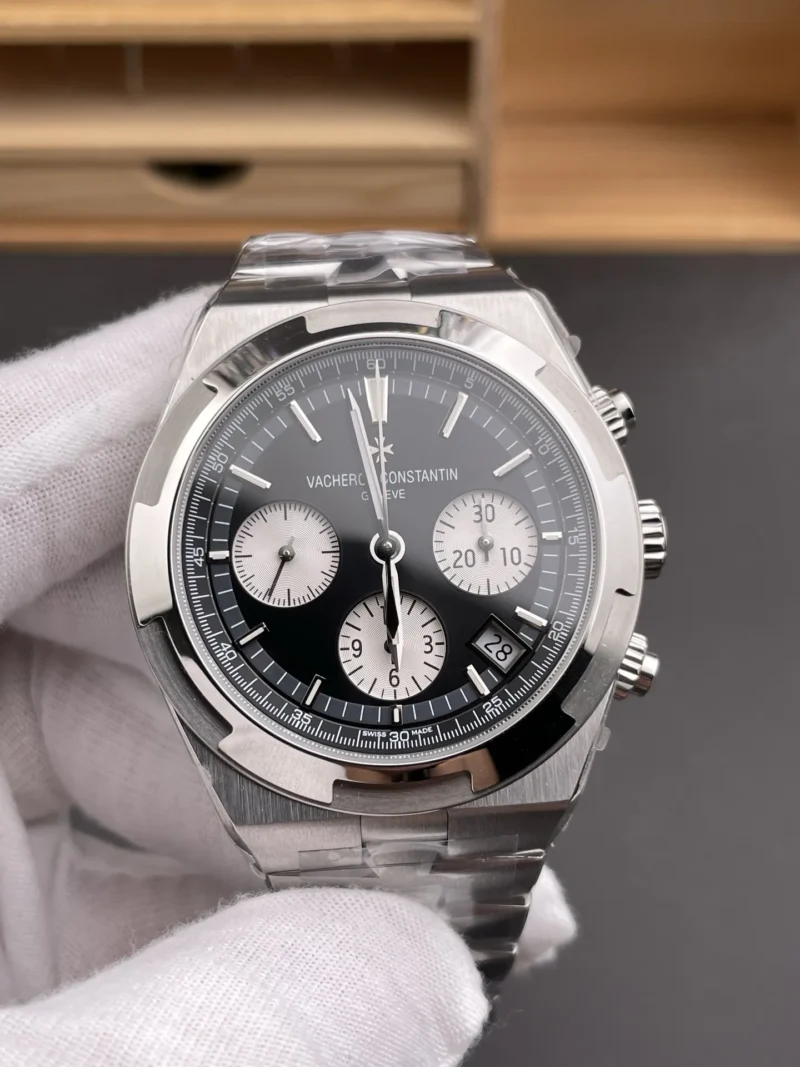 Vacheron Constantin Overseas 5500 Panda 42mm