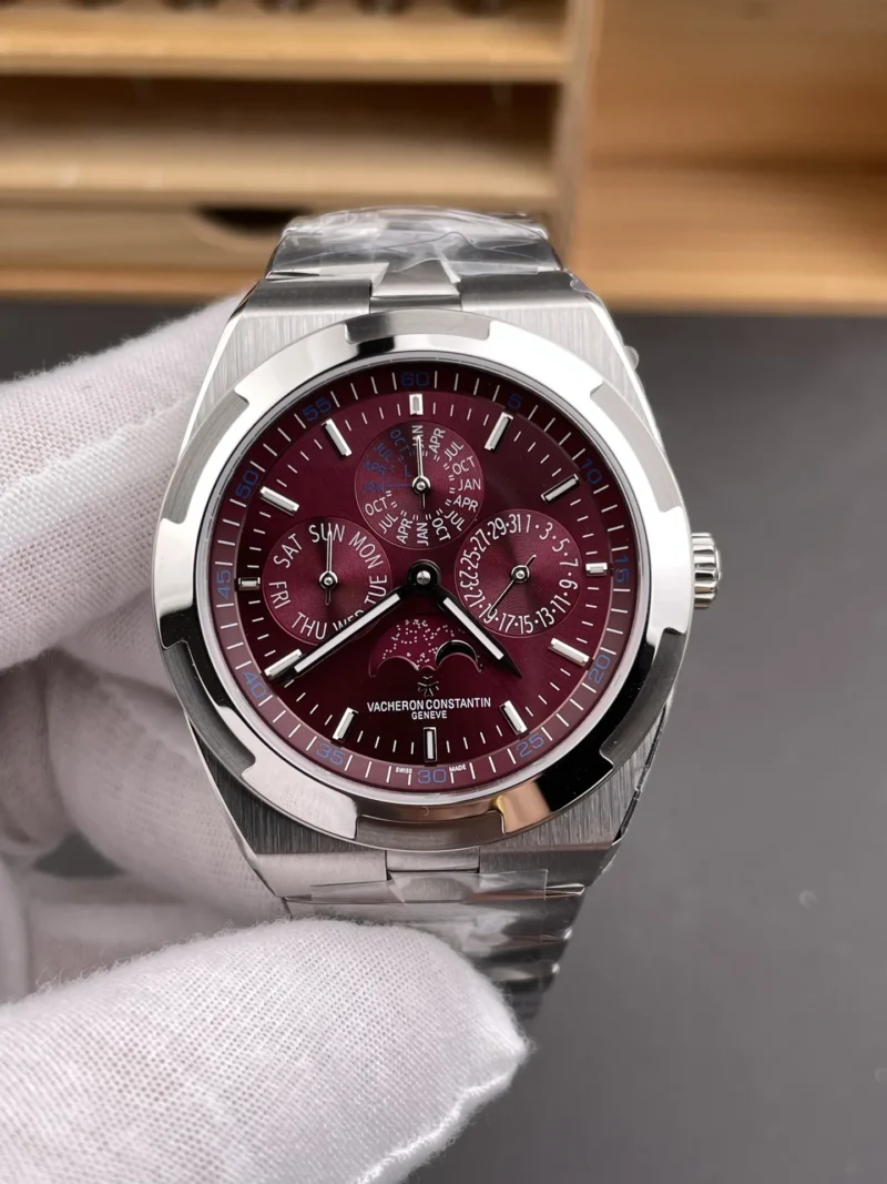 Vacheron Constantin Overseas 4300 Red Dial 41.5mm