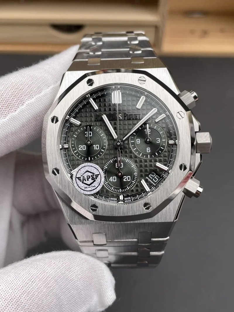 AP Royal Oak 26240 Green Dial 41mm