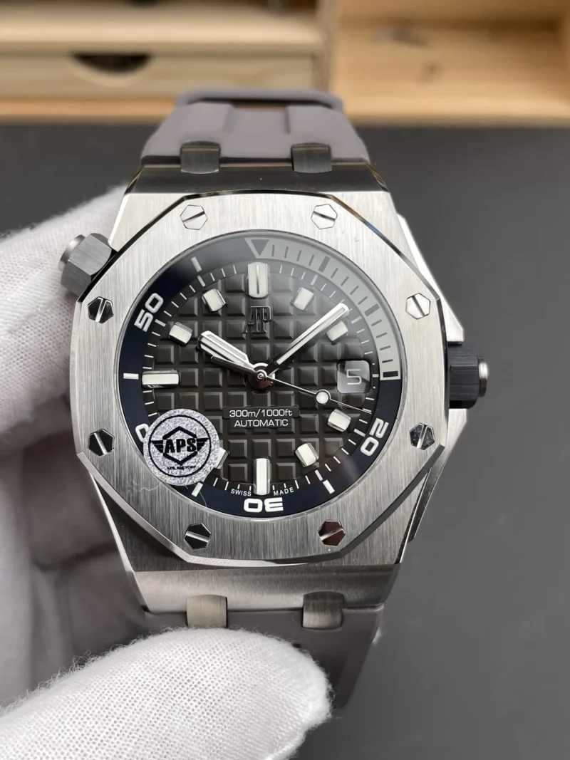 AP Royal Oak 15720 Grey Dial 42mm