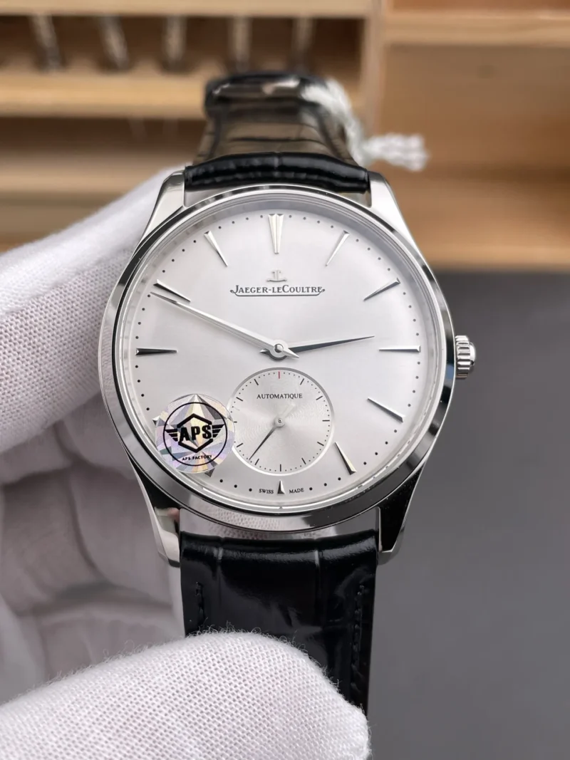 Jaeger-Le Coultre Master 39mm