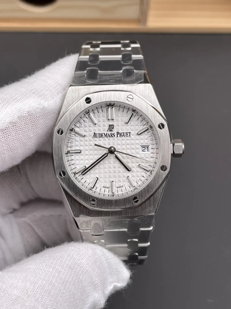 AP Royal Oak 77350 White Dial 34mm