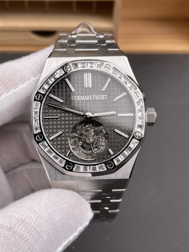 AP Royal Oak 26730 Baguette Diamond 41mm