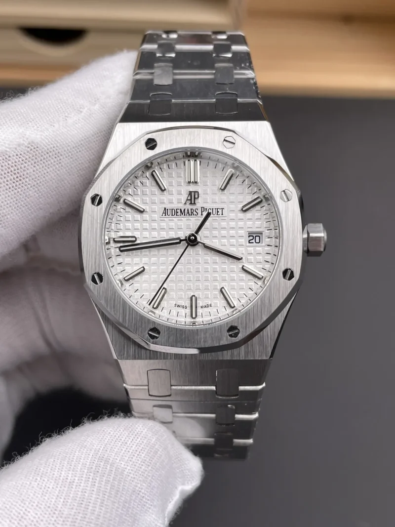 AP Royal Oak 77350 White Dial 34mm