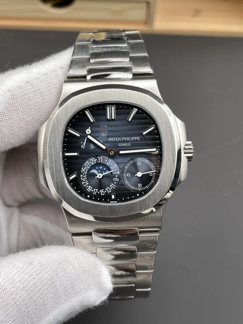 Patek Philippe Nautilus 5712 Blue Dial 40mm