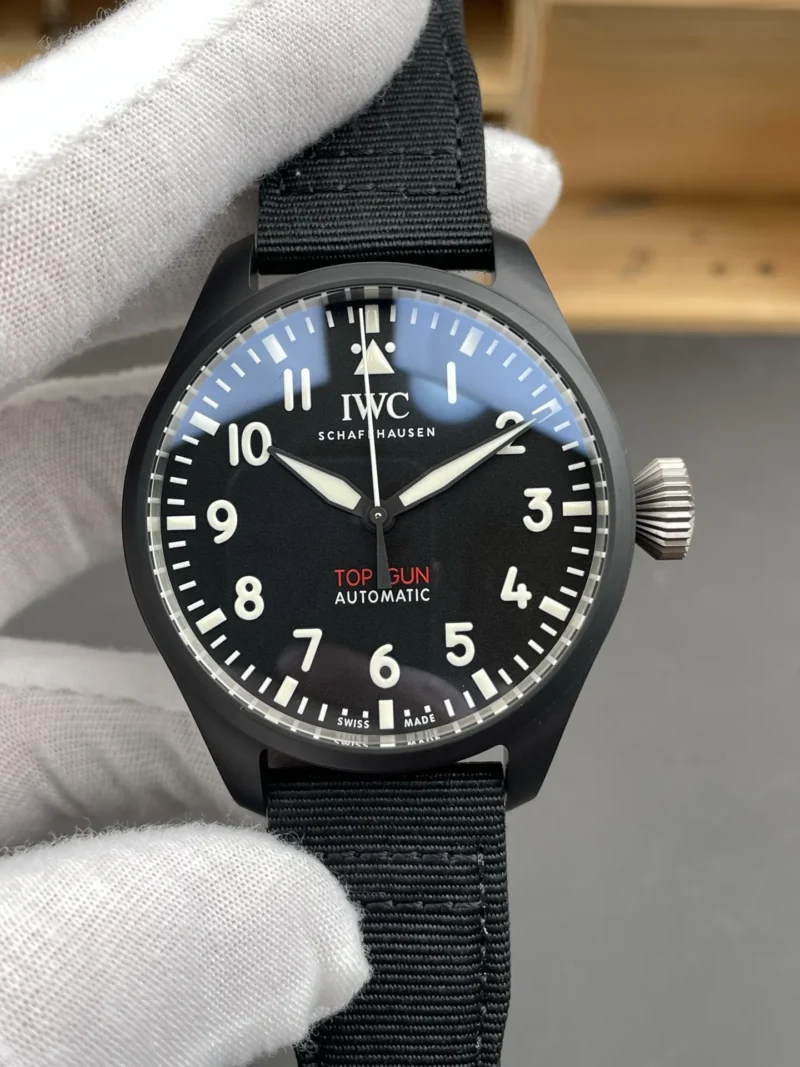 IWC Pilot IW329801titanium Black dial 43.8mm