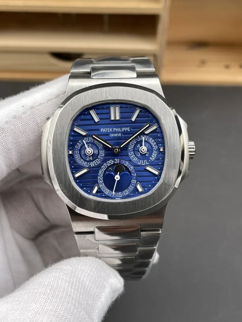 Patek Philippe Nautilus 5740 Blue Dial 40mm