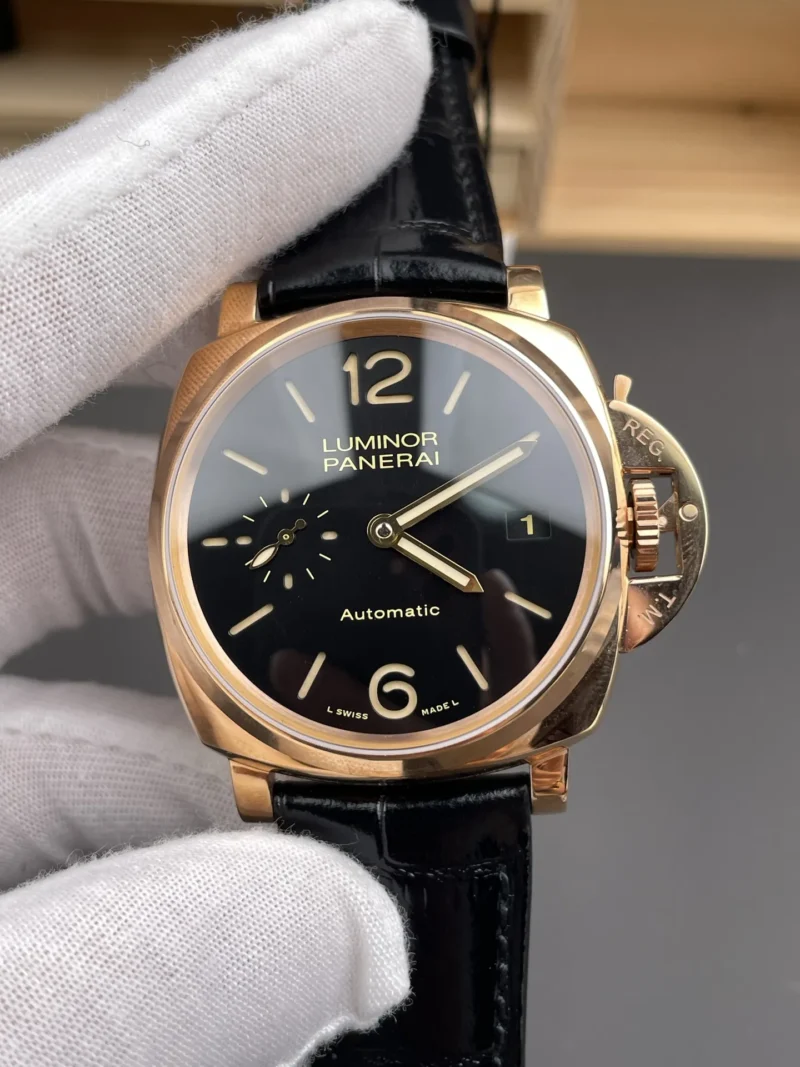 Panerai Luminor PAM908 Gold 42mm