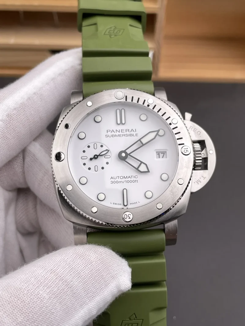 Panerai Submersible Submersible PAM1226 44mm