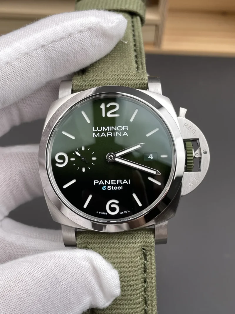 Panerai Luminor PAM1356 Green Dial 44mm