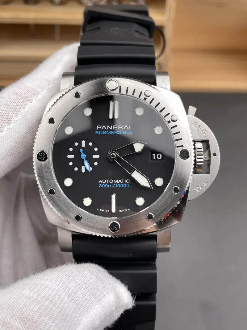 Panerai Submersible Submersible PAM1222 Black Dial 44mm