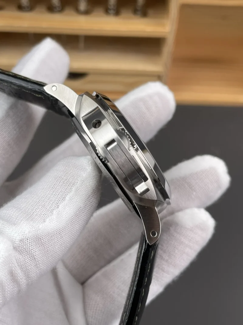 Panerai PAM1056 44mm