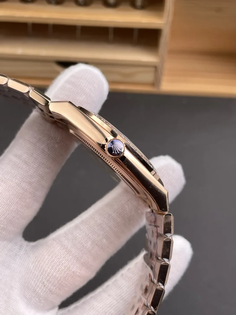 Rolex Sky-Dweller Rose Gold 40mm