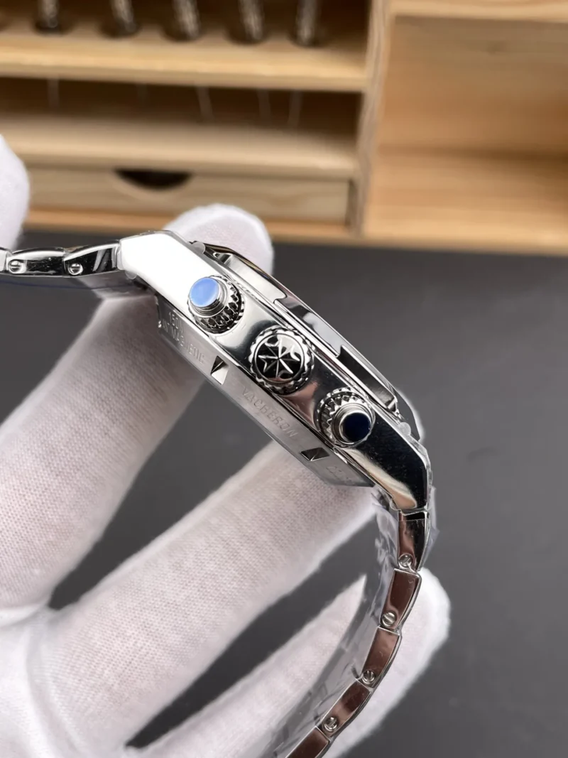 Vacheron Constantin Overseas 5500 Panda 42mm