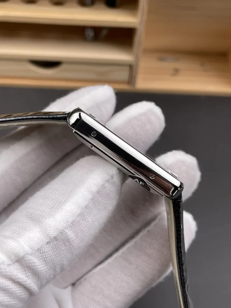 Cartier Tank Classic 31x40.85mm