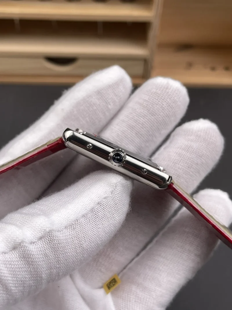 Cartier Tank Red Dial 33.7x25.5mm