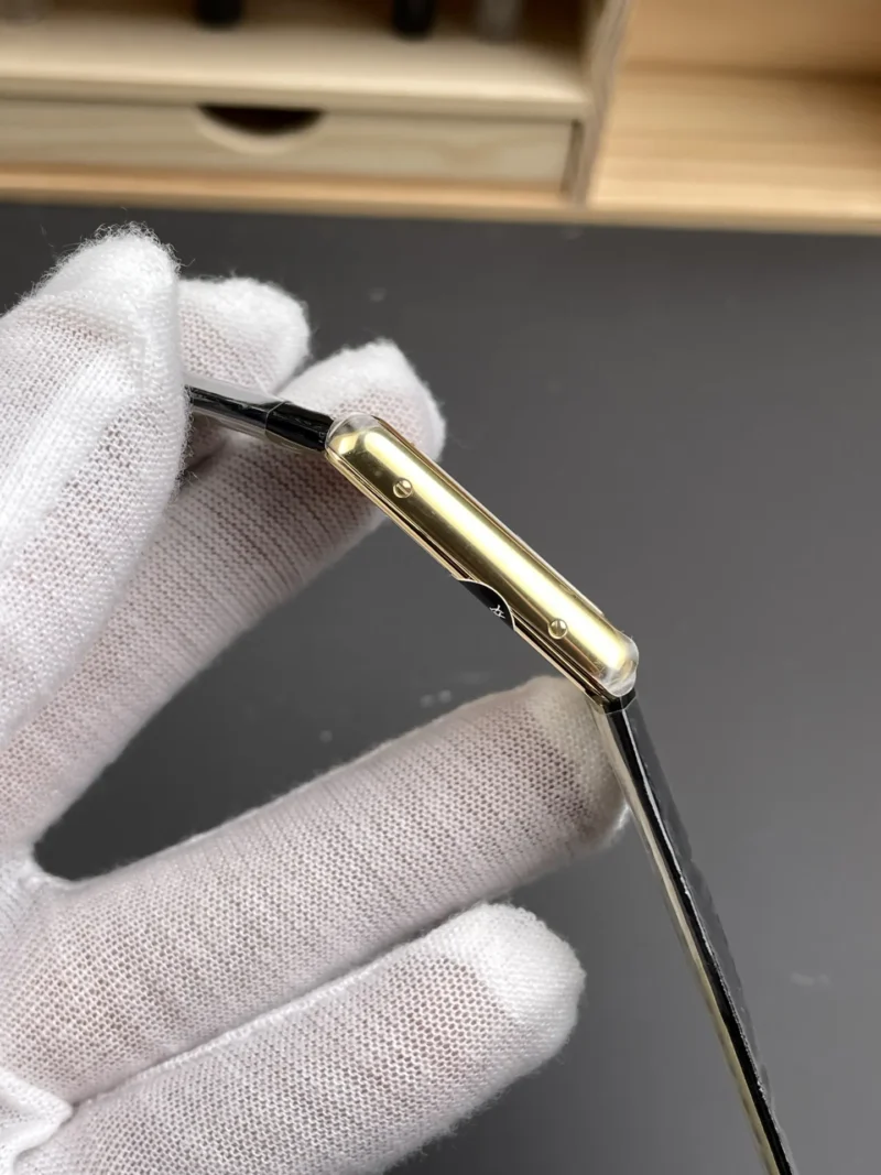 Cartier Tank Black Dial 33.7x25.5mm