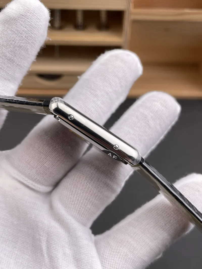 Cartier Tank New 33.7x25.5mm