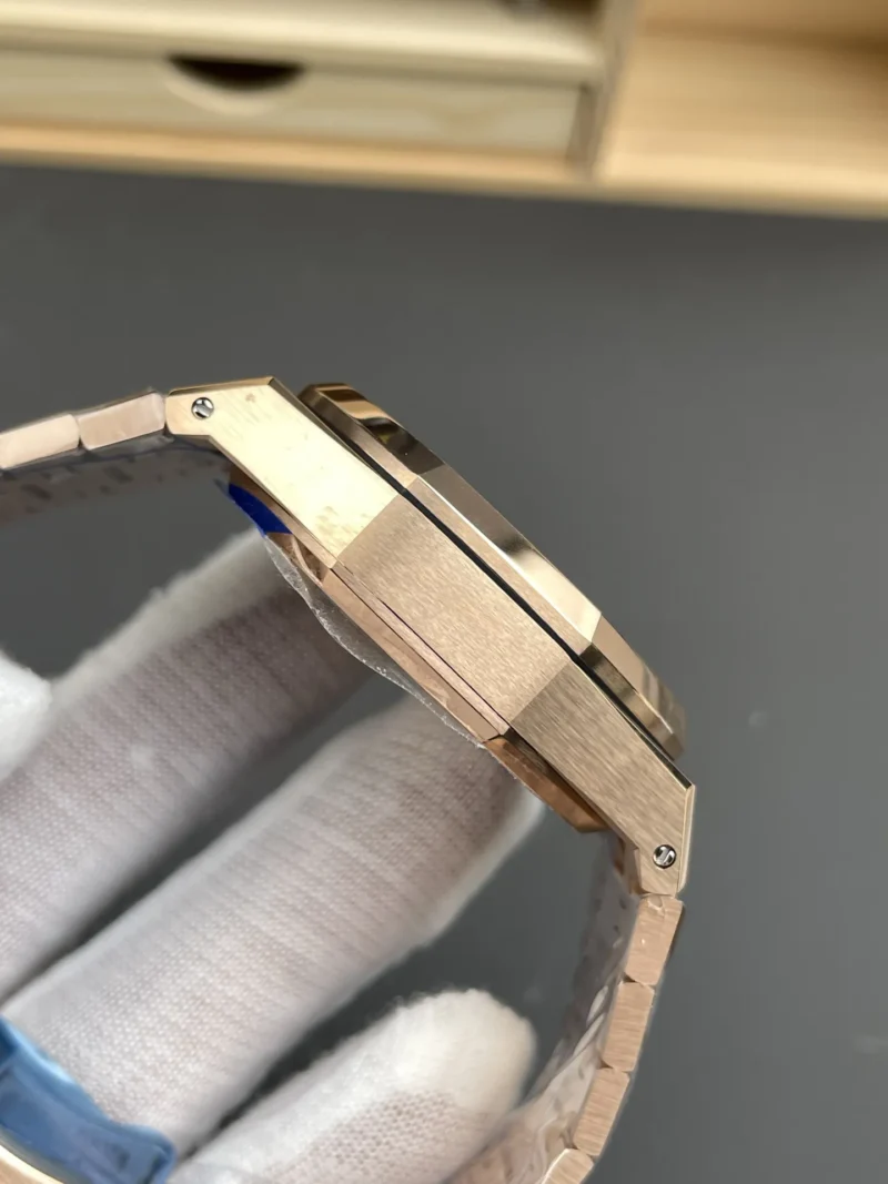 AP Royal Oak 26240 Green Dial 41mm