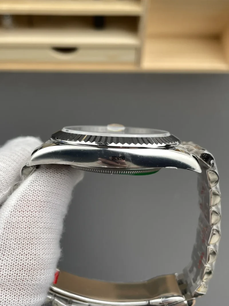 Rolex Datejust Mother-of-Pearl 41mm