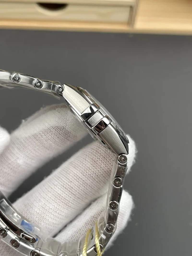 Omega Constellation Mother-of-Pearl Ladies 28mm