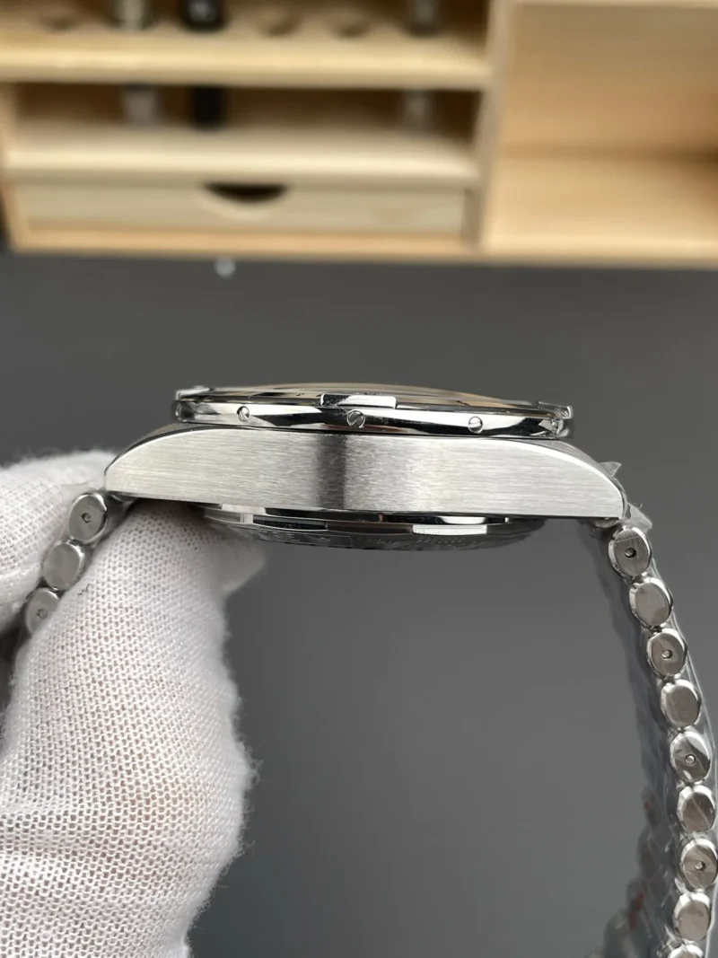 Breitling Chronomat B01 42mm