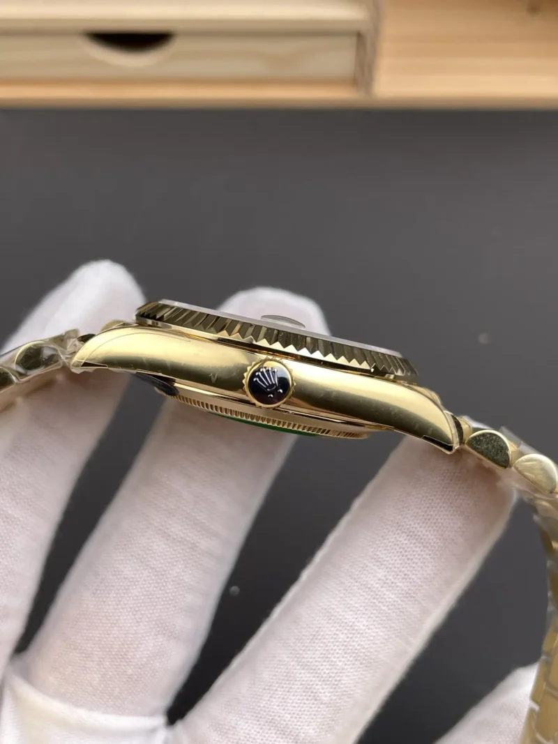 Rolex Day-Date Mother-of-Pearl 40mm