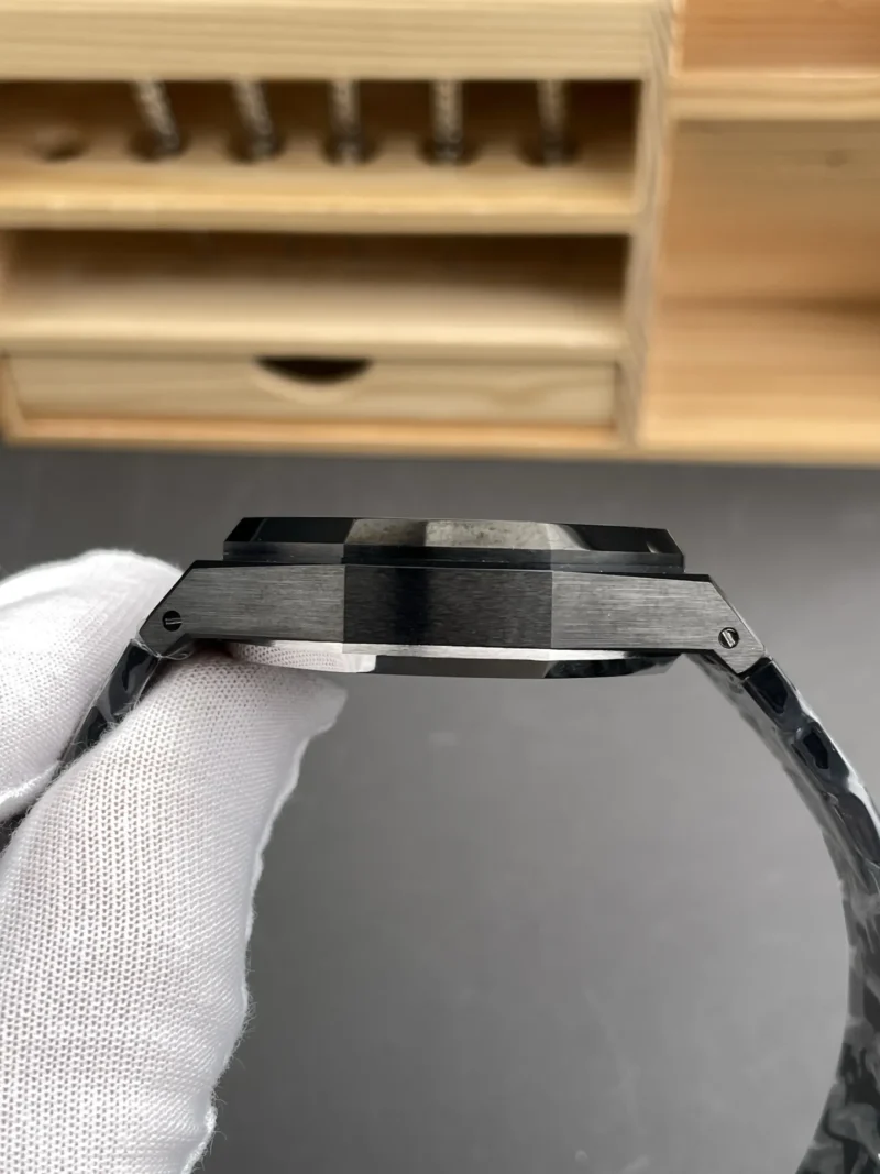 AP Royal Oak 26240 Black Dial 41mm