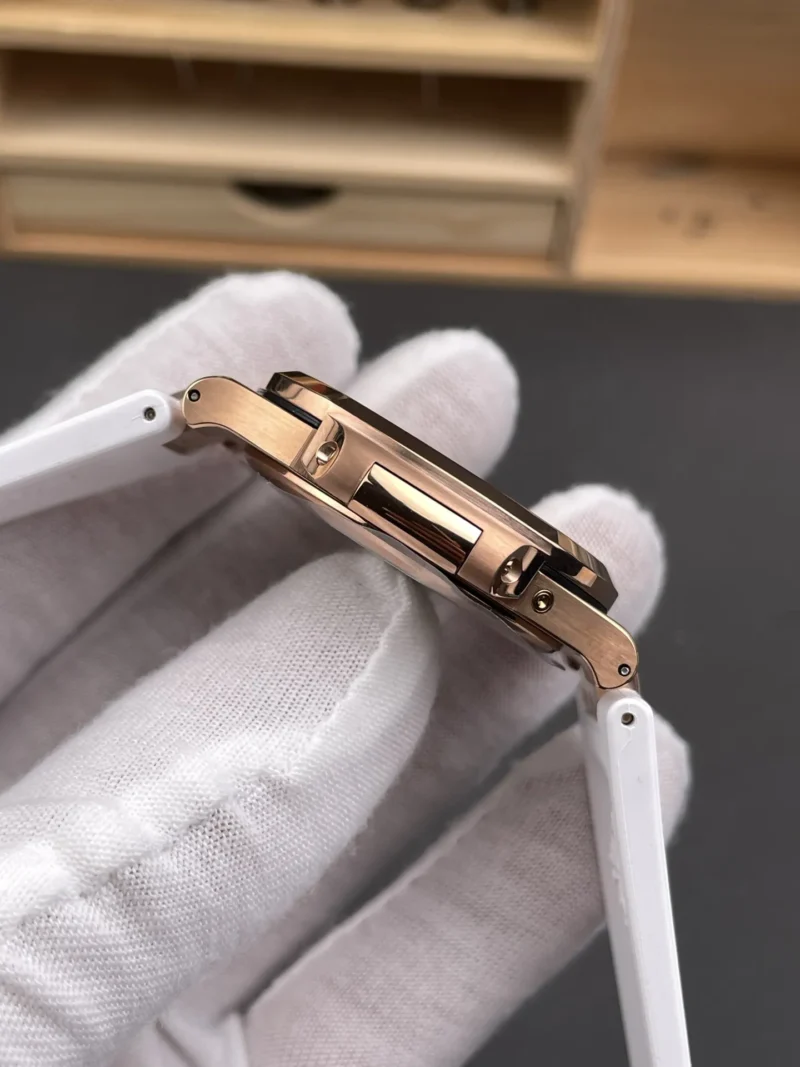 Patek Philippe Nautilus 5712 Rose Gold 40mm