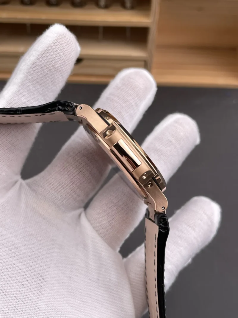 Patek Philippe Nautilus 5724 Rose Gold 40mm