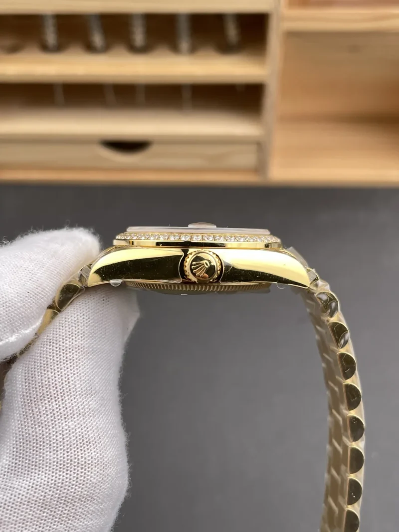Rolex Datejust Mother-of-Pearl Ladies 31mm