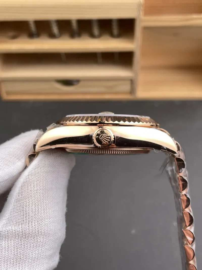 Rolex Sky-Dweller Rose Gold 42mm