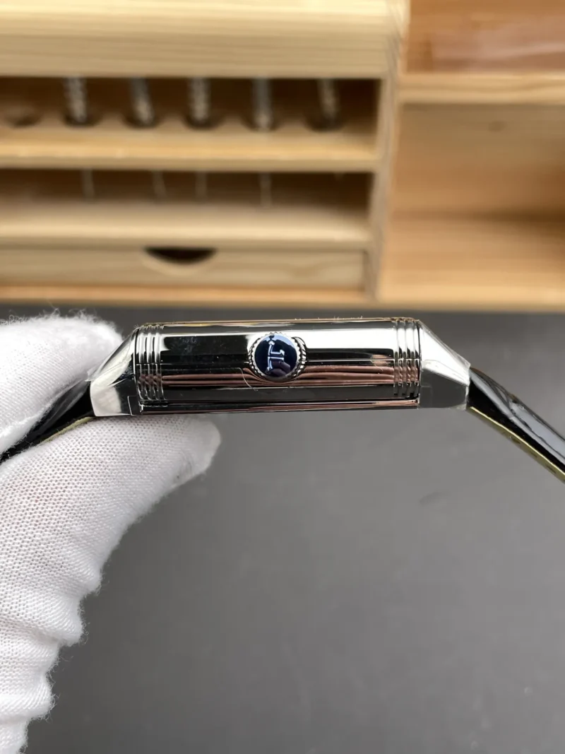 Jaeger-Le Coultre Reverso Black Dial 45.6x27.4mm