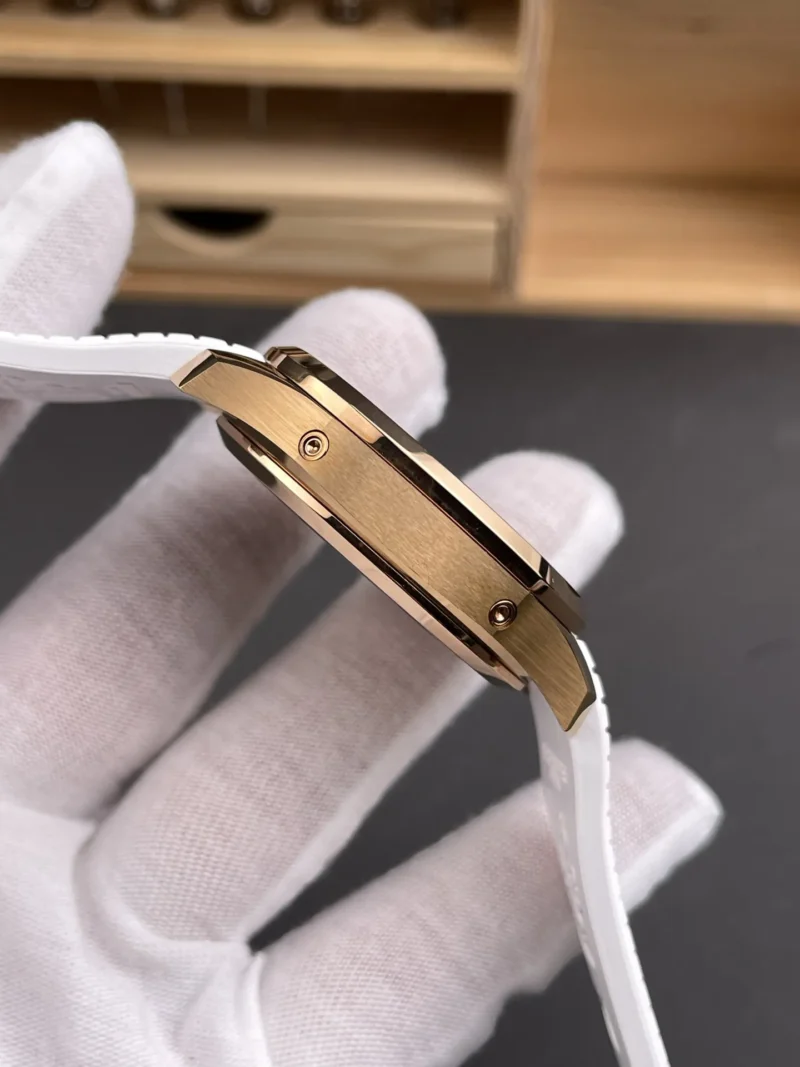 Patek Philippe Aquanaut Rose Gold 39.9mm