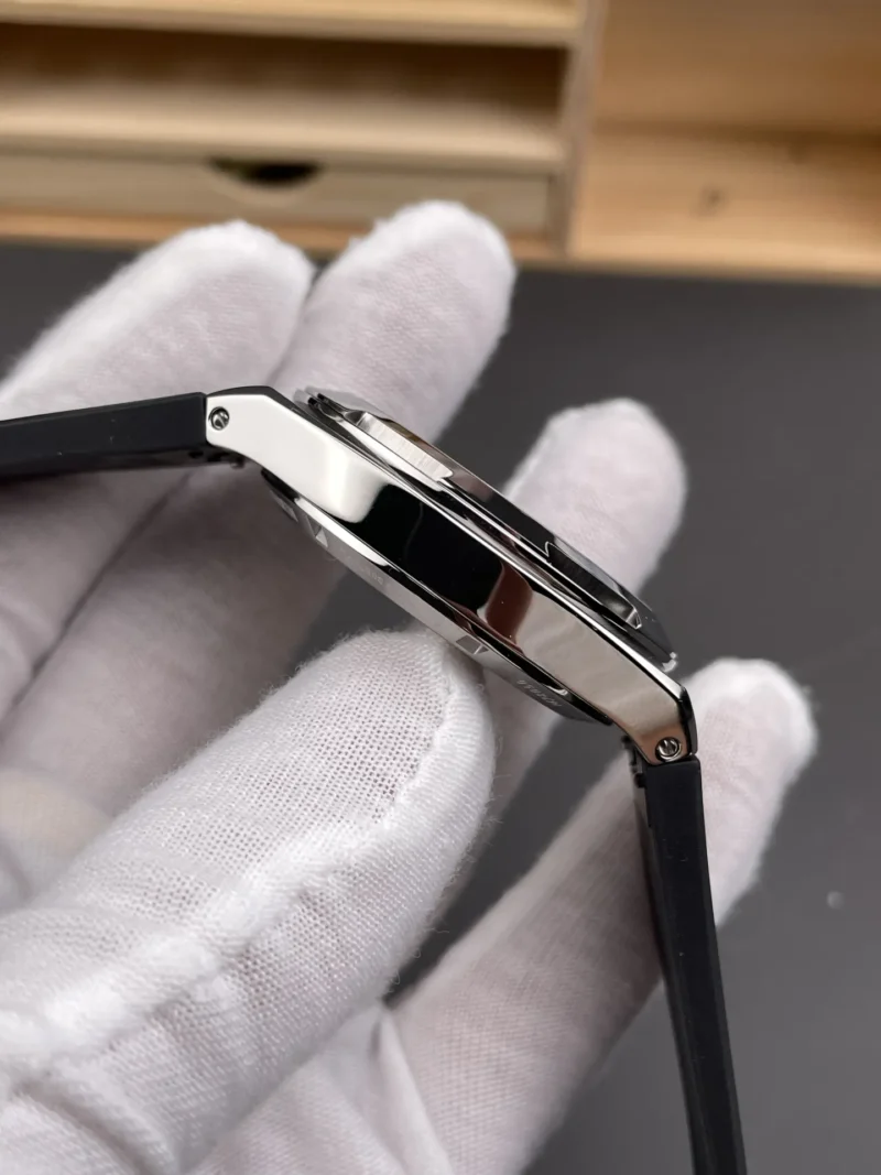 Vacheron Constantin Overseas Black Dial 41mm