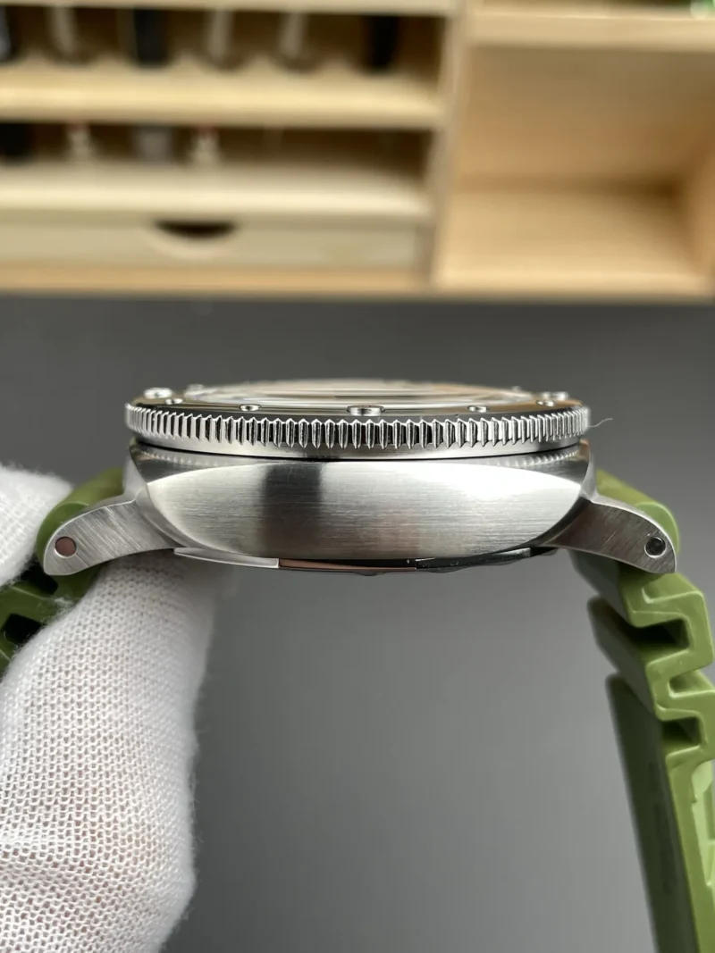 Panerai Submersible Submersible PAM1226 White Dial 44mm