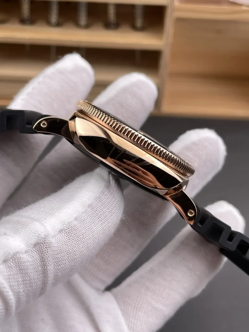 Panerai Luminor PAM2164 Rose Gold 42mm