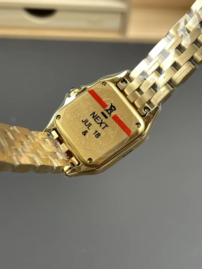 Cartier Panthere Gold 22x30mm